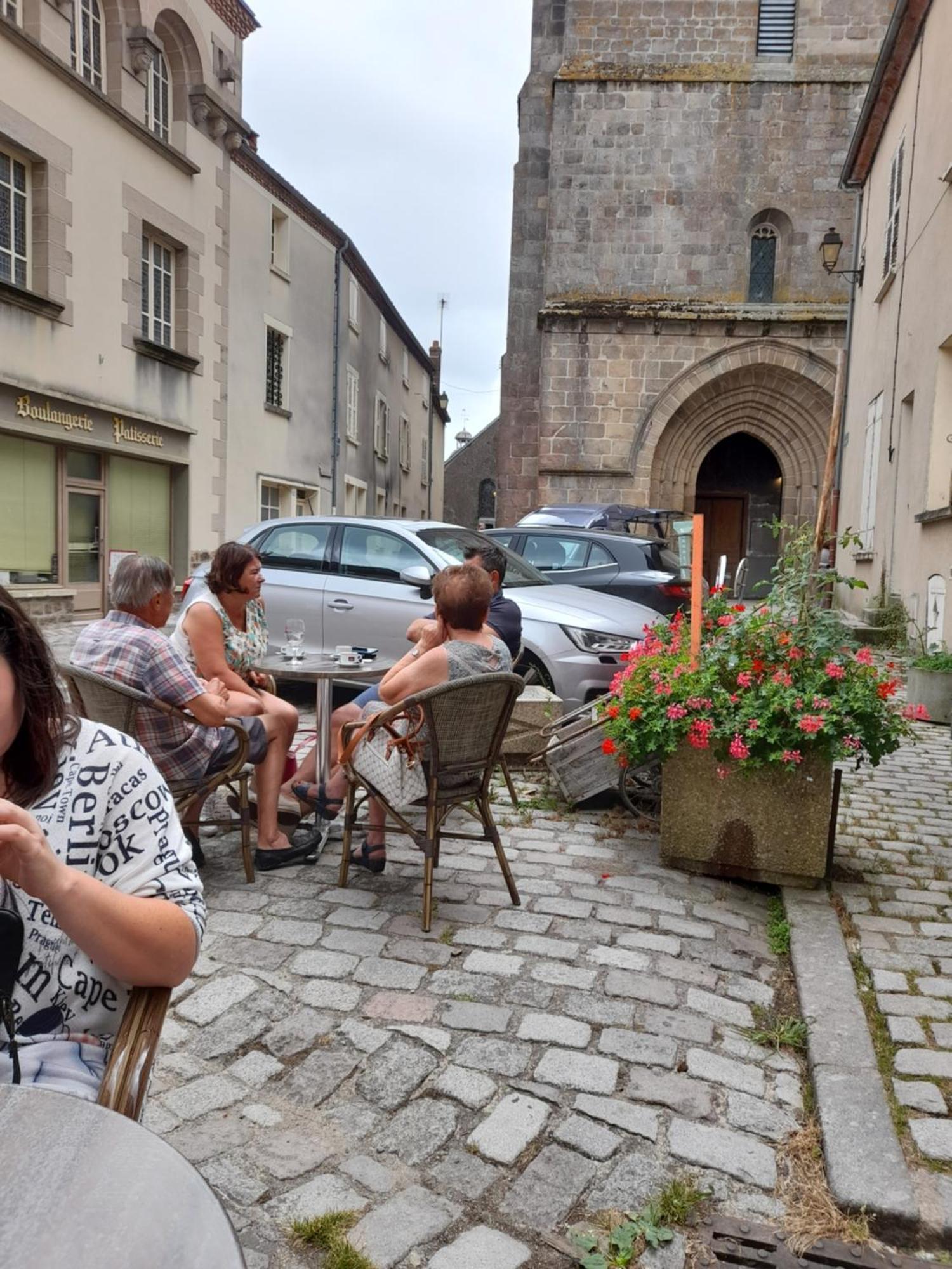 Maison Privee En Ville Avec Parking Et Wi-Fi Magnac-Laval Exterior foto